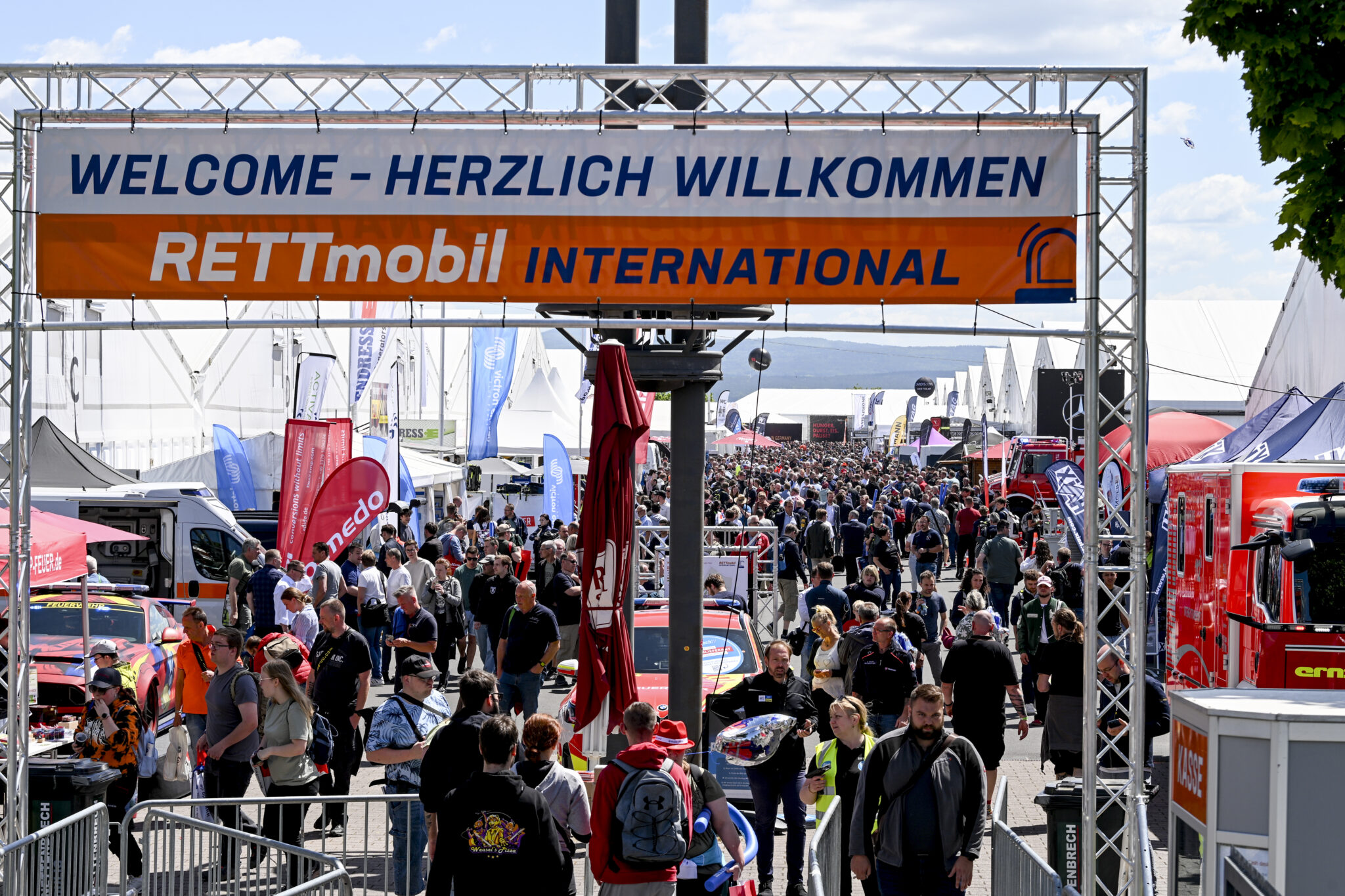 Invom Demokratie, Feuerwehr, Vielfalt Bei Rettmobil International – MSKCQY